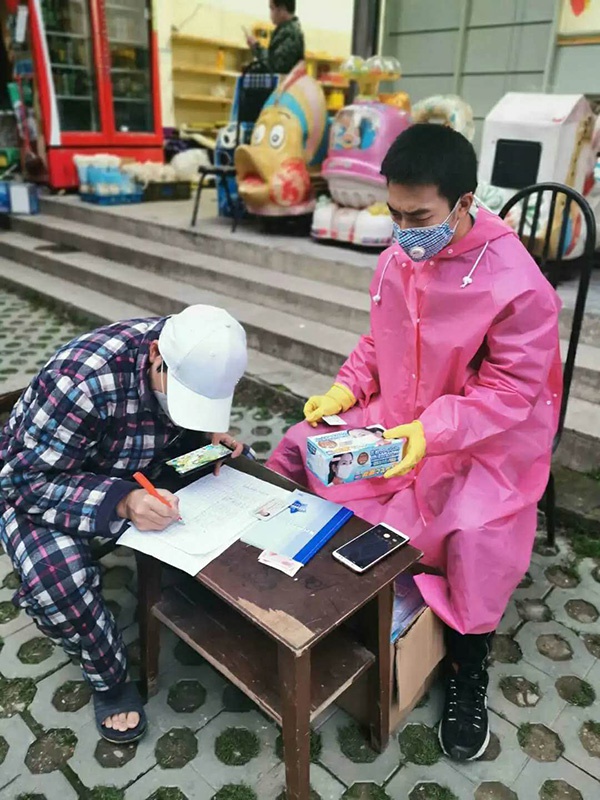 疫情下的武汉人:珍惜“梗朋友” 不爱“阴倒搞