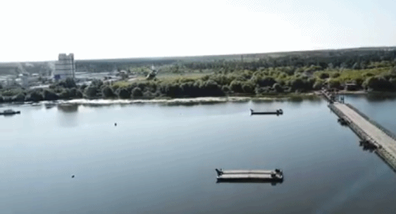 俄重型武装直升机不慎走火 发射炮弹击中居民楼