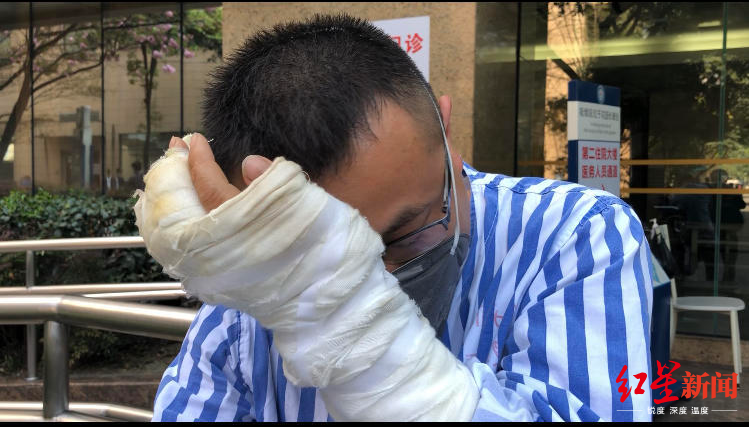 李凯痛苦难言