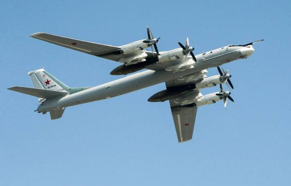 俄空天军装备的图-95MS战略轰炸机(俄罗斯国防部网站)