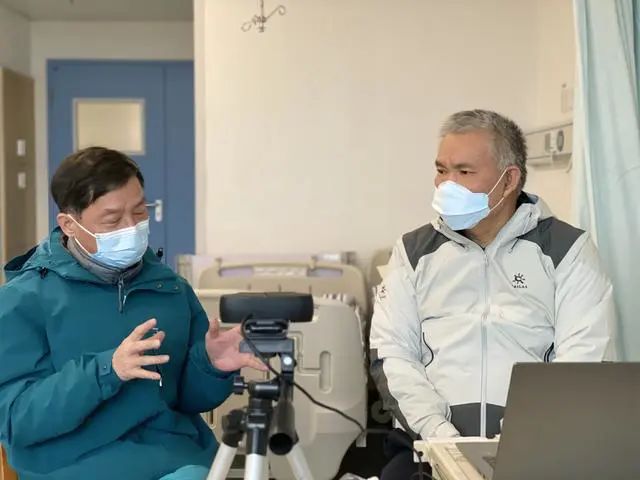  健康时报赵安平专访北京协和医院感染内科主任、援鄂护疫医疗队队长李太生教授。张赫摄