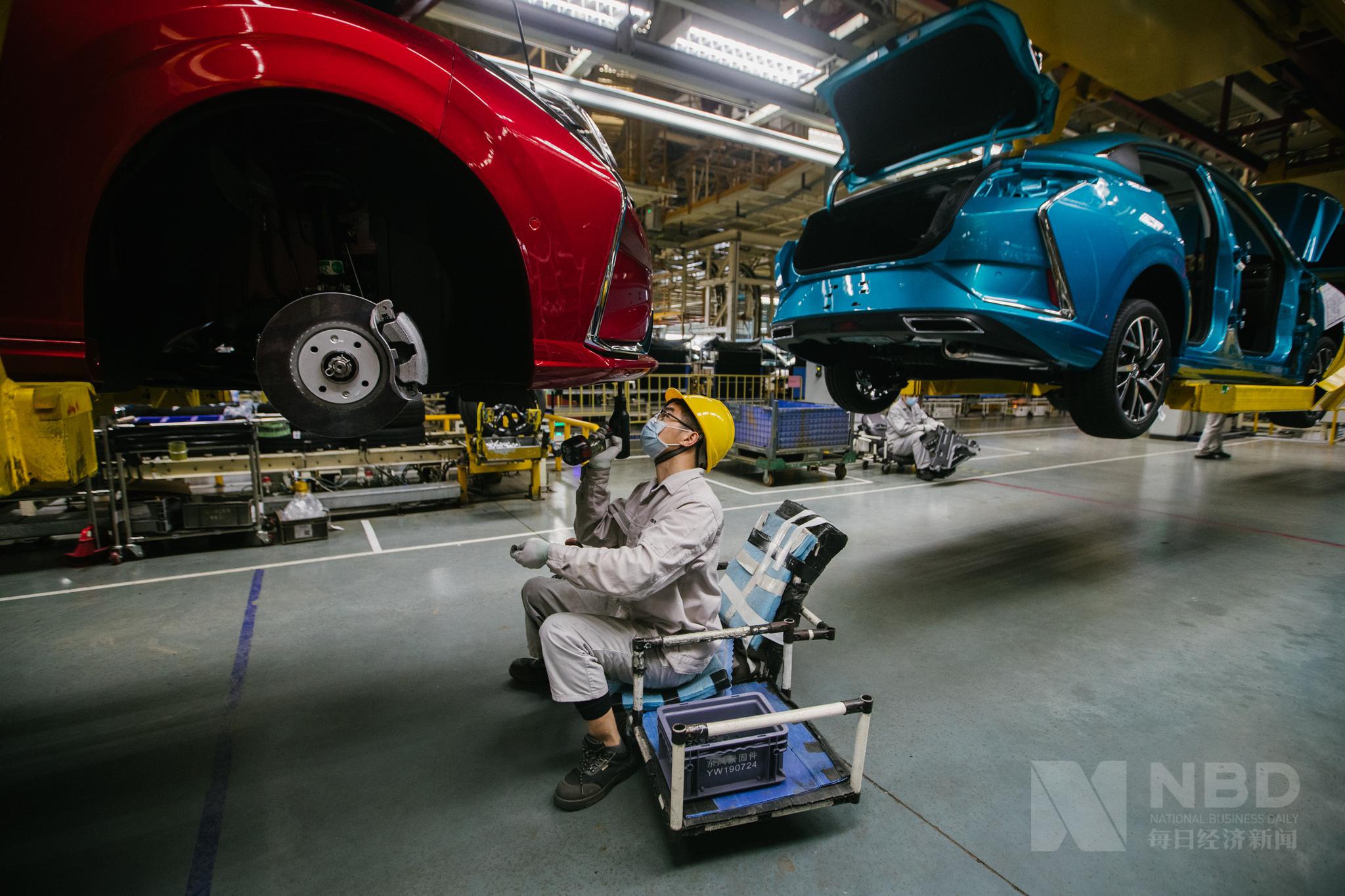 工人口罩_戴口罩的工人(3)