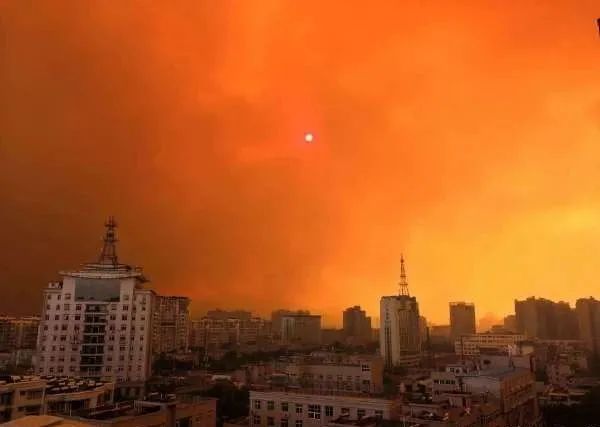 四川凉山州发生森林大火