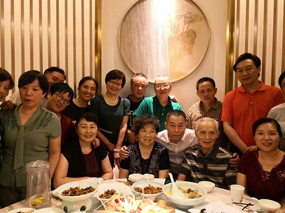 梅仲明:武汉市中心医院眼科第三位被感染医生去