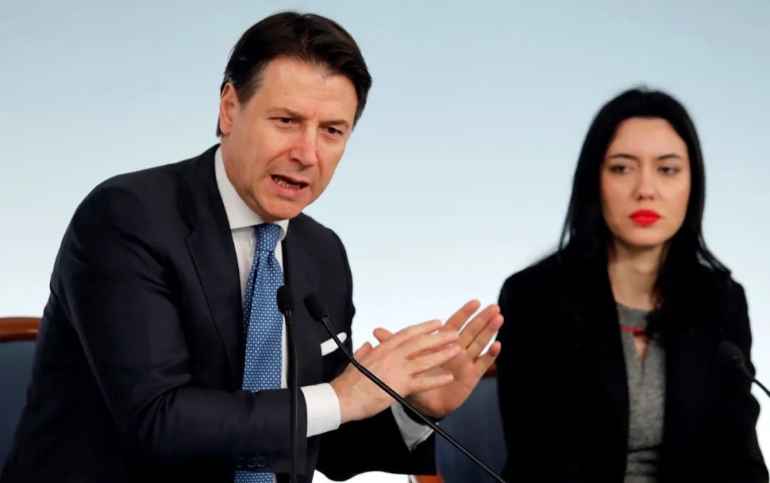 3��4�գ�������������أ��󣩺ͽ�������¶���<div class=