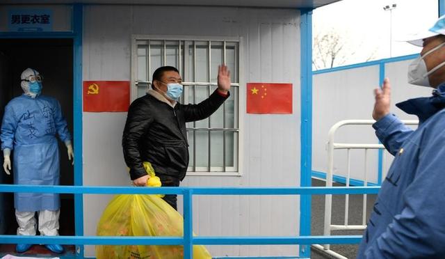 【我在武汉的30天】 川报观察一线摄影记者的视觉日记