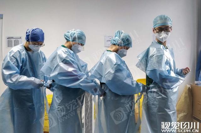 【我在武汉的30天】 川报观察一线摄影记者的视觉日记