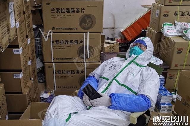 【我在武汉的30天】 川报观察一线摄影记者的视觉日记
