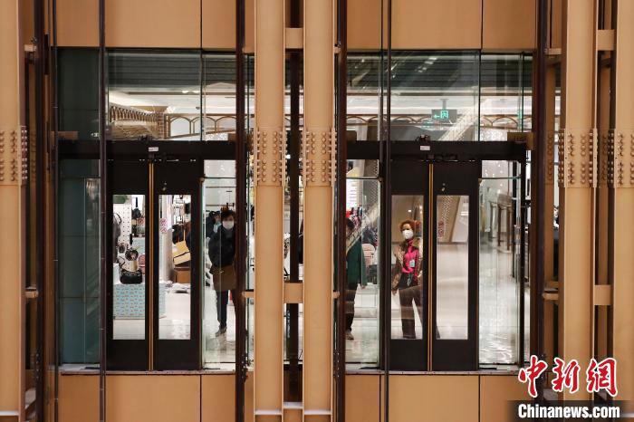 上海实体商业推出38小时直播“云逛街”