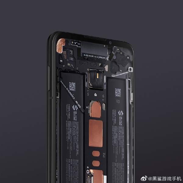 腾讯黑鲨3拆机图公布:双电池 中置主板独一份 附无水印壁纸