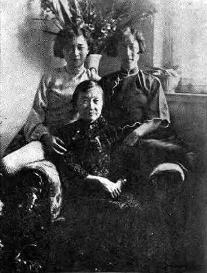 这才是“奇葩”本意，回望耕耘在中美教育一线的三位上海女性
