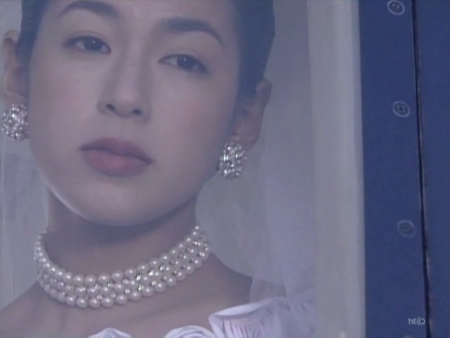 《东京爱情故事》重启,赤名莉香生于1994。观众更怀念30年前铃木保奈美的微笑