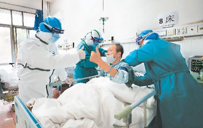 外媒点赞战“疫”中中国“平民英雄”：展现非