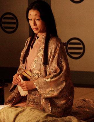 《东京爱情故事》重启,赤名莉香生于1994。观众更怀念30年前铃木保奈美的微笑