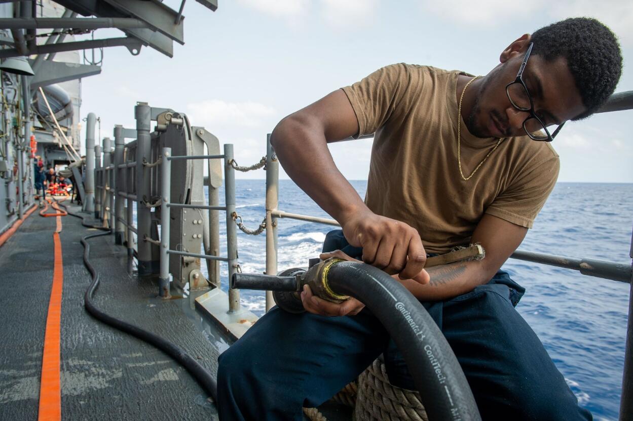 航母因疫情趴窝后 美军改派濒海舰巡洋舰到南海