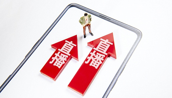 汽车高管和中年网红的直播卖车二三事