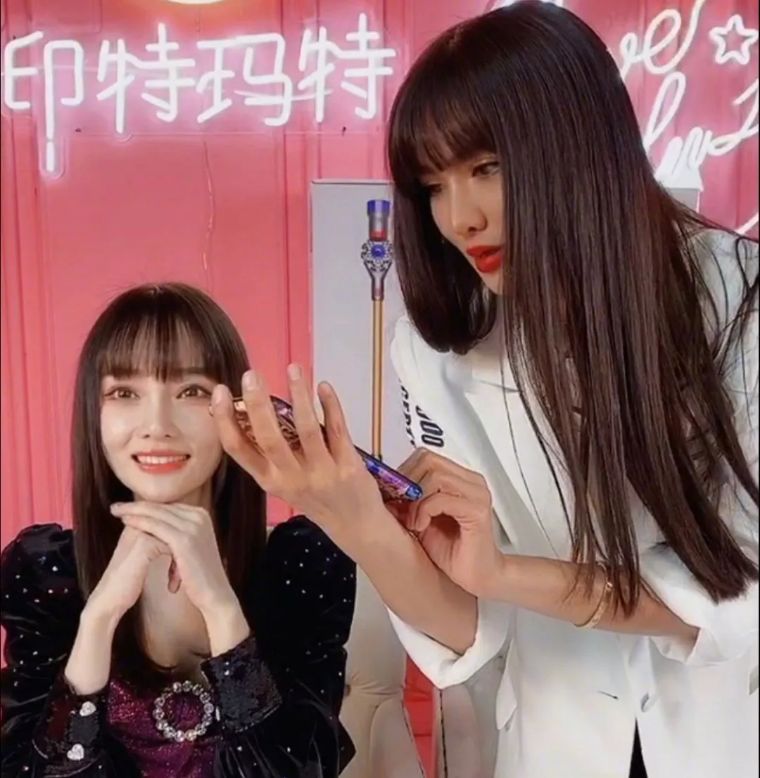 李小璐直播畫面截圖