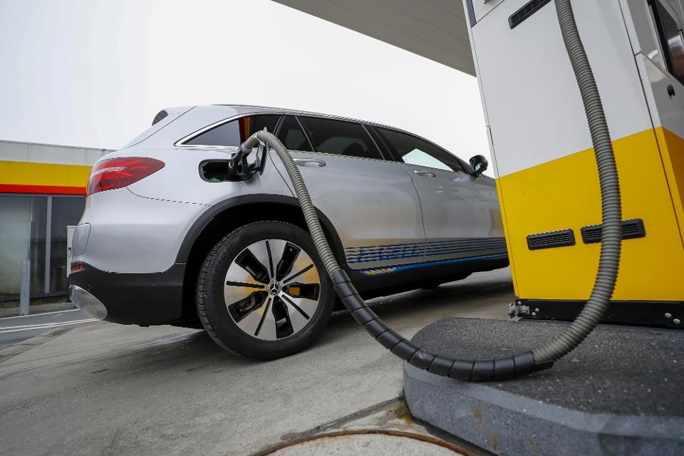 电动汽车和氢燃料电池汽车,谁才是内燃机的终结者?