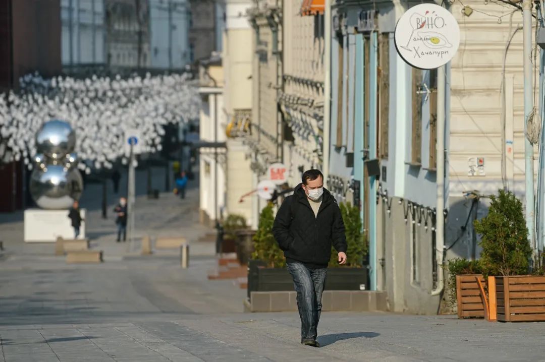 300多人航班至少106人确诊，飞向绥芬河的SU1700