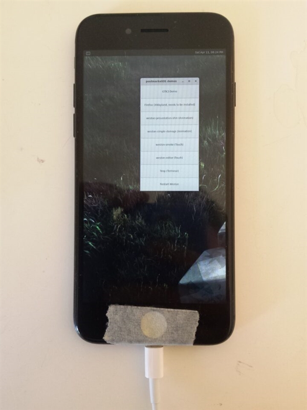 刷入安卓后：苹果iPhone 7又成功运行Linux系统