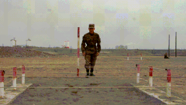 ▲跨越低桩网