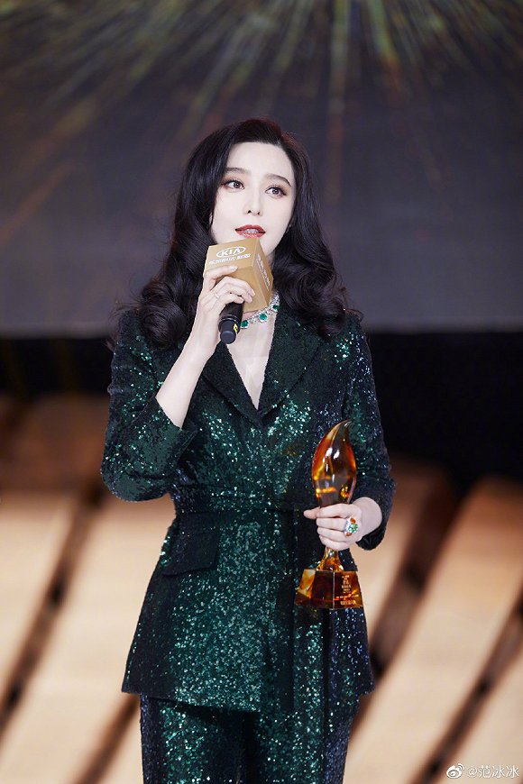 换掉范冰冰的《巴清传》终于拍完 天猫技术已支