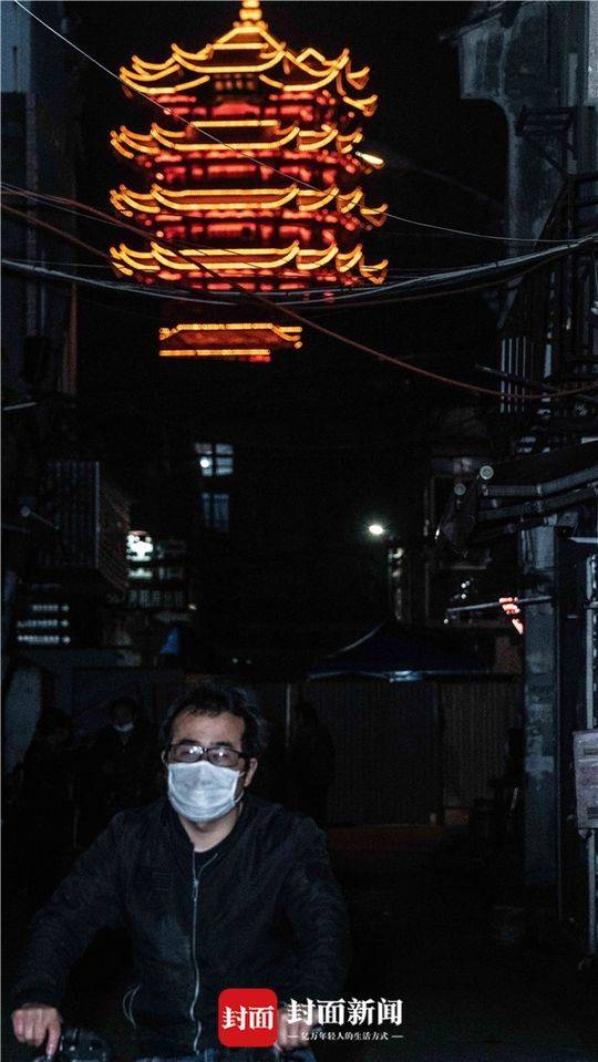 黄鹤楼下的网红街