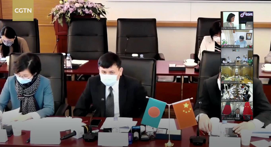 △张文宏向孟加拉国偕行先容新冠肺炎防治经验