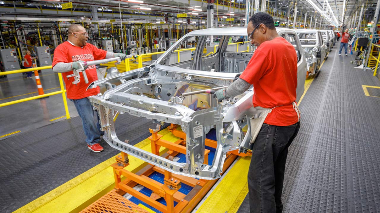 墨西哥汽车制造业对美国不可或缺 下周全面重启