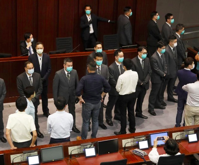 图为香港立法会内务委员会集会现场