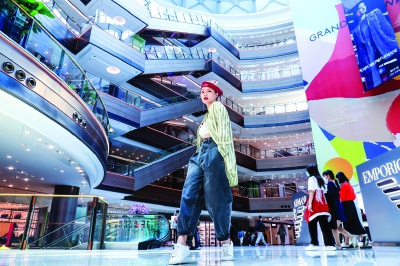 超过150家奢侈品牌入驻天猫中国将占全球奢品消费半壁江山