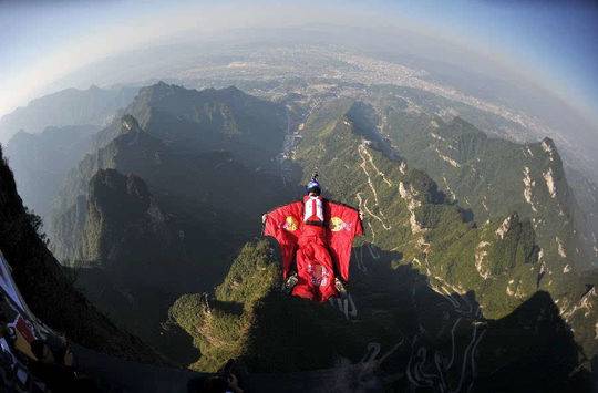令人痛心!翼装飞行女生曾称为自己而活 翼装飞行女生身亡详情始末曝光