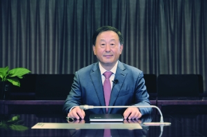 现代投资董事长_董事长办公室图片