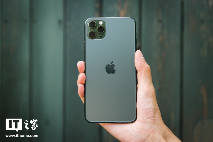 iphone11屏幕黄 44f5-itvqccc6095216.jpg