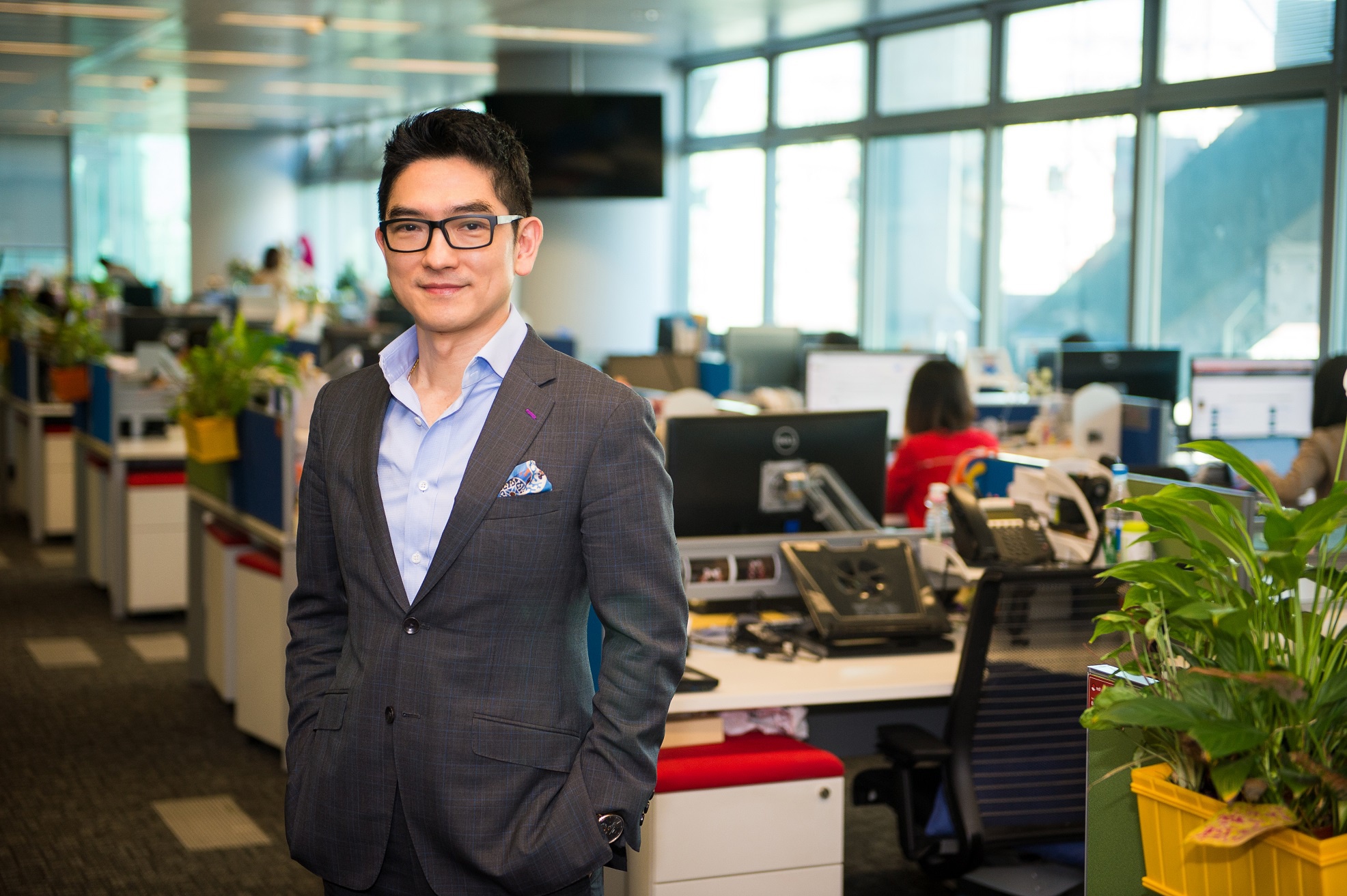 方兴董事长_英山县包雄和方兴图片(3)