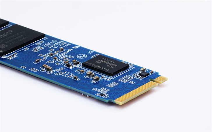 紫光推出 PCIe 4.0 SSD:最高4.5GB/s,1TB 1599元