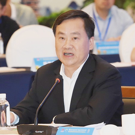 全国人大代表,桂林市市长秦春成