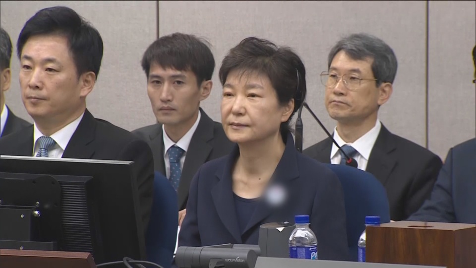 朴槿惠出庭受审资料图(韩联社TV)