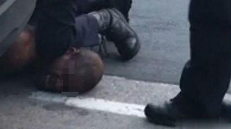美警察暴力执法致黑人死亡引爆抗议 特朗普忙＂