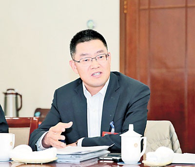图为谭岳衡(图源:《文汇报》)