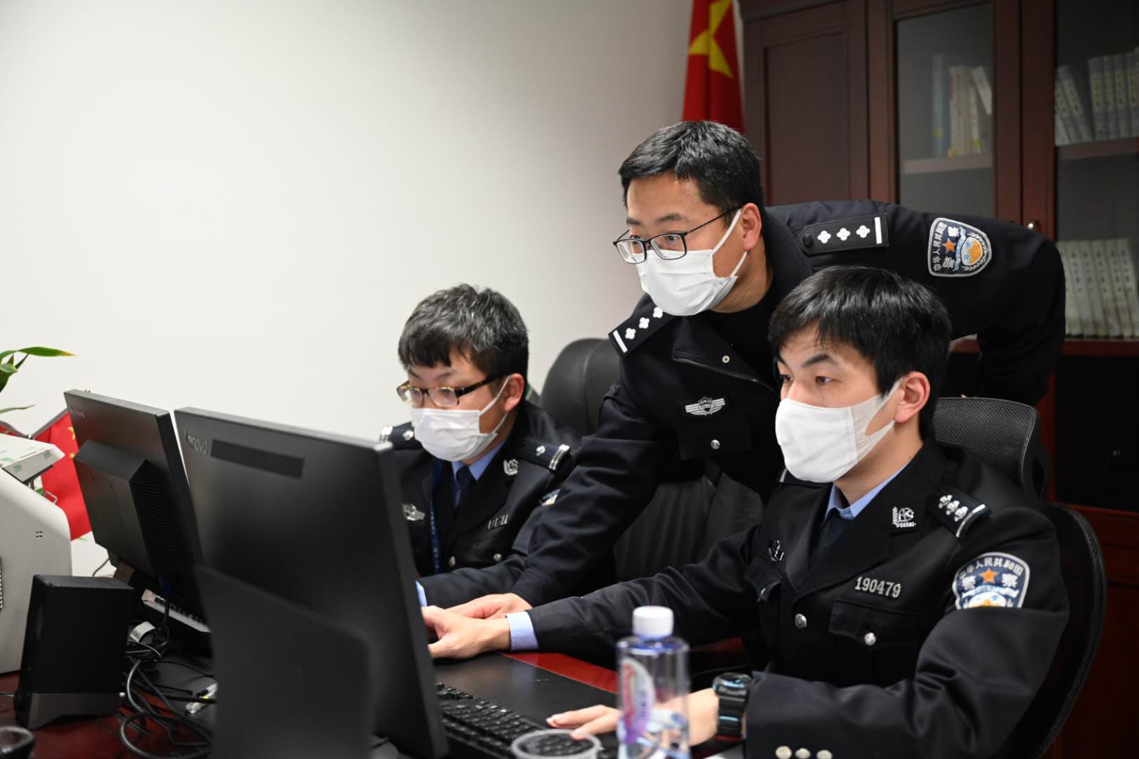 美国总人口疫情最新消息_美国新冠疫情最新消息(3)