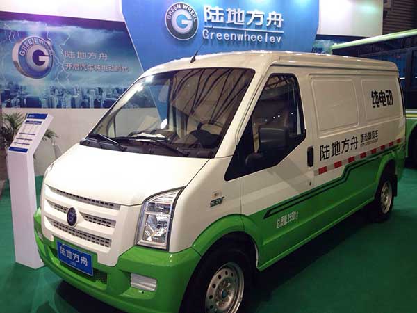 五问充电站起火爆炸:电动汽车自燃谁买单?