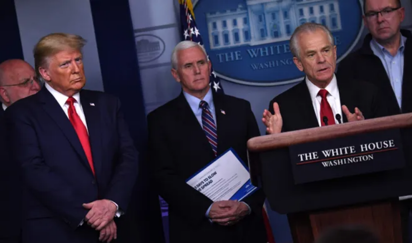 纳瓦罗(右2)资料图,图源:《今日美国》