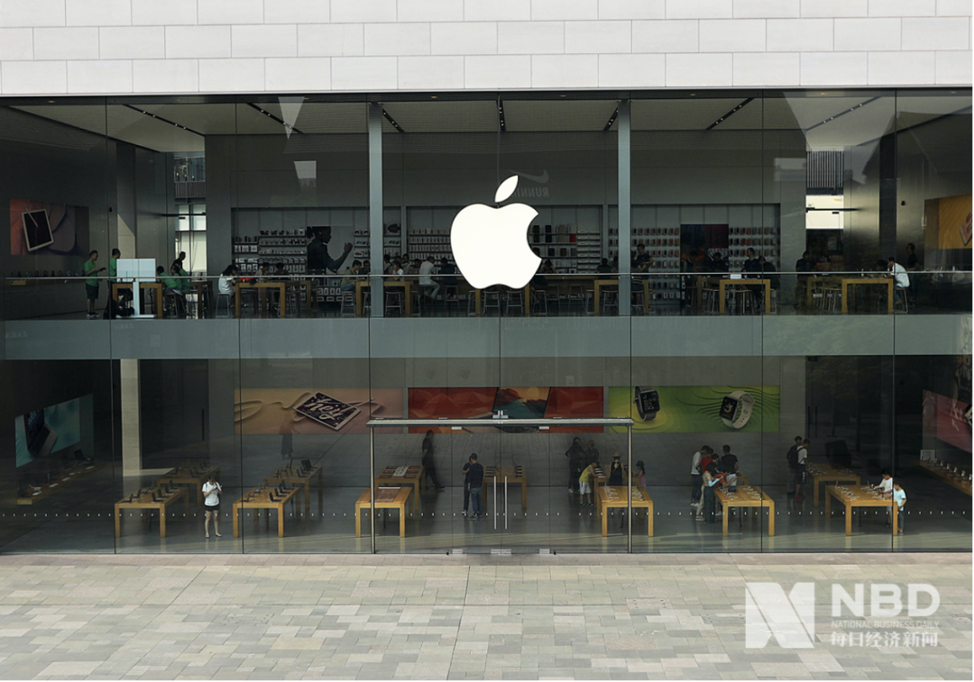 苹果造车野心彰显：砸1300亿研发 挖走特斯拉员工