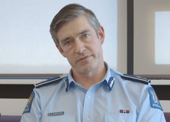 新西兰宣布巡警不再配枪 取消武装反应小组