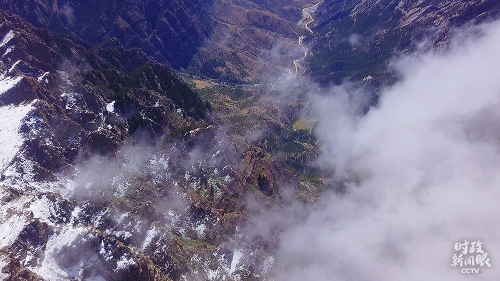 △贺兰山。(总台央视记者杨波拍摄)