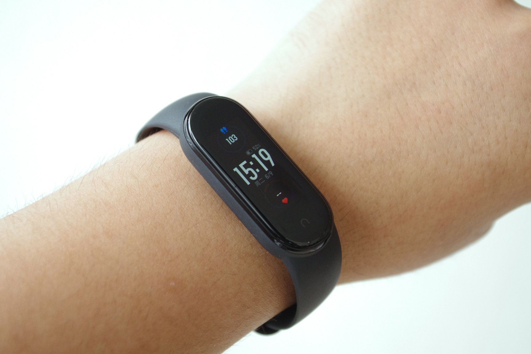 小米手环5真实测评 0eac-iuvaazp2893130.jpg
