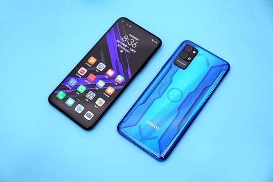 旗舰手机信号对比评测 5278-iuzasxt1547542.jpg