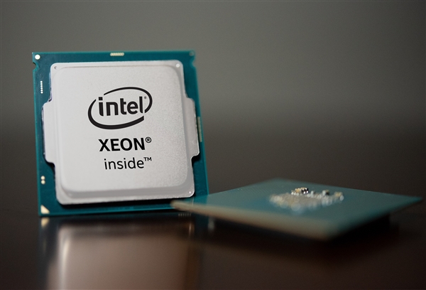Intel:10nm下代至强已经点亮 明年见!