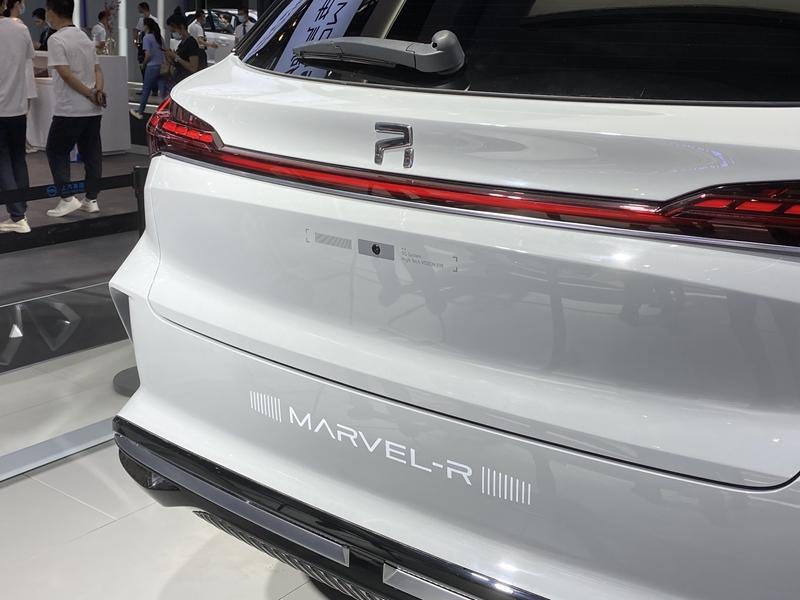 据悉,上汽荣威MARVEL-R将会搭载上汽最新的5G技术以及L3级自动驾驶系统,新车将具备停车起步引导、弯道智能减速、车速引导、交通路口提醒等功能,为用户带来多场景模式下的智能交互体验。